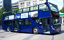 8000_Bus Es-Sr Willy-Brandt-Platz_125_230513_212