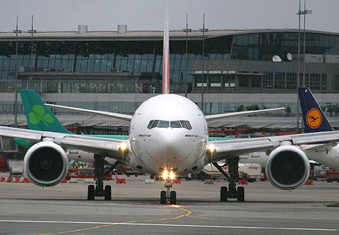 REFLEKTION.INFO - Bild des Tages: EMIRATES  BOEING 777-200 