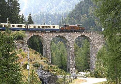 REFLEKTION.INFO - Bild des Tages: RHTISCHE BAHN - ALBULA-Linie