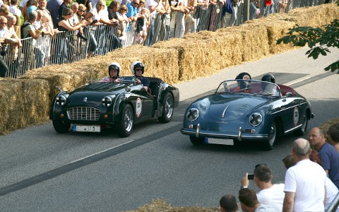 TRIUMPH TR3  und PORSCHE 356 SPEEDSTER