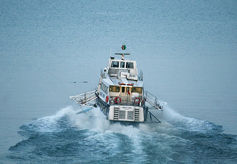 REFLEKTION.INFO - Bild des Tages: Tragflgelboot ENRICO FERMI auf dem Lago Maggiore