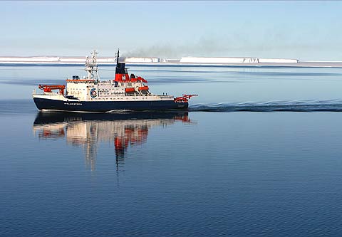 REFLEKTION.INFO - Bild des Tages : POLARSTERN