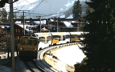 MONTREUX OBERLAND - BERNOIS GDe 4/4