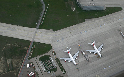 EMIRATES  AIRBUS A-380-800