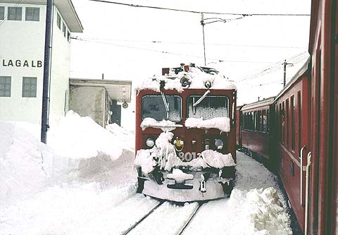 REFLEKTION.INFO - Bild des Tages:  BERNINA BAHN Gem 4/4 801 in Lagalb