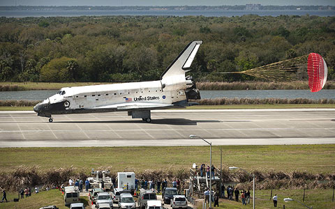 SPACE SHUTTLE  DISCOVERY  STS-133