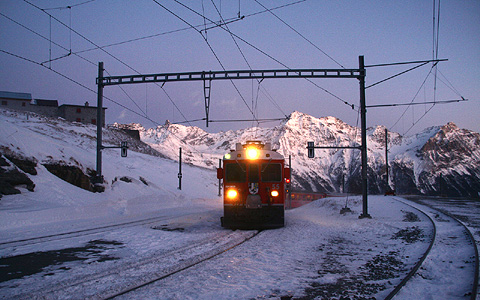 RHTISCHE BAHN - BERNINA LINIE -  STAZIUN ALP GRM