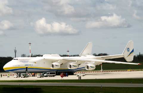 ANTONOV An-225 MRIJA  UR-82060