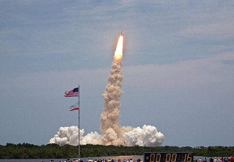 REFLEKTION.INFO - Bild des Tages:  SPACE SHUTTLE ATLANTIS  Mission STS-125