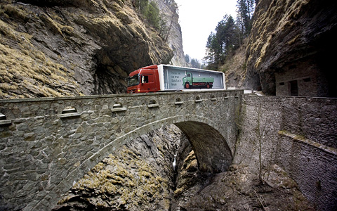 MERCEDES-BENZ Transalp Trucking 2010