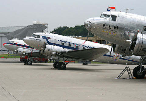 REFLEKTION.INFO - Bild des Tages:  DOUGLAS DC-2  & DC-3