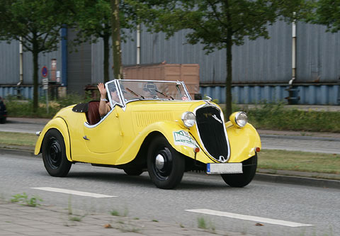 REFLEKTION.INFO - Bild des Tages: SKODA POPULAR ROADSTER