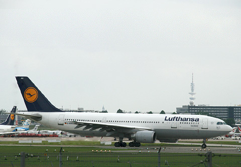 REFLEKTION.INFO - Bild des Tages:  LUFTHANSA AIRBUS A300-600 LINDAU/BODENSEE  D-AIAH