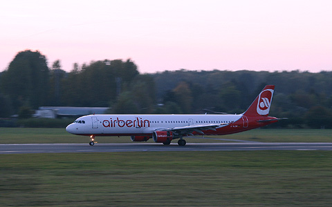AIR BERLIN  AIRBUS A321-200  D-ALSA