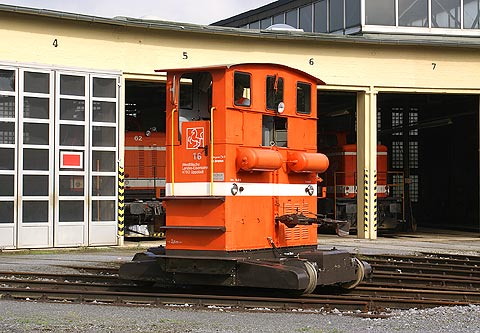 REFLEKTION.INFO - Bild des Tages: BREUER-Rangiertraktor WLE 16