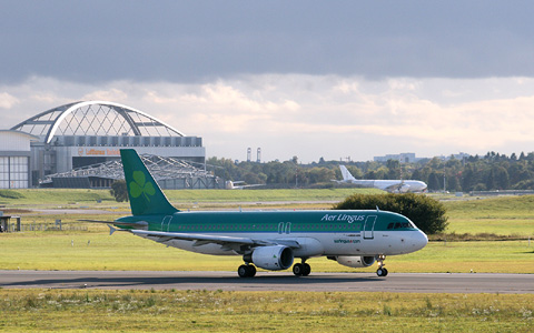 AER LINGUS  AIRBUS A-320-200 EI-DEK  EUNAN