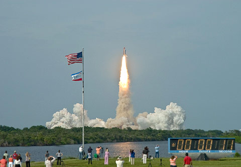 REFLEKTION.INFO - Bild des Tages: SPACE SHUTTLE  ENDEAVOUR  STS-127