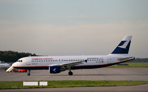 HAMBURG AIRWAYS  AIRBUS A320-200  D-AHHC