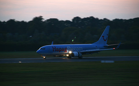 HAPAG FLY  BOEING 737-800