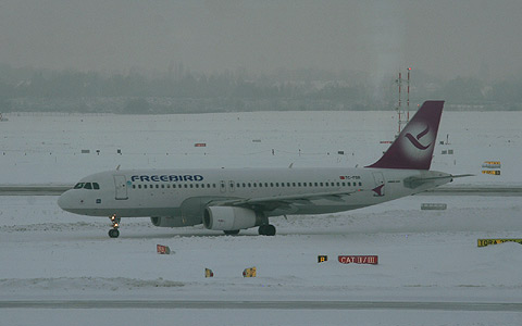 FREEBIRD AIRLINES   AIRBUS A320-200   TC-FBR