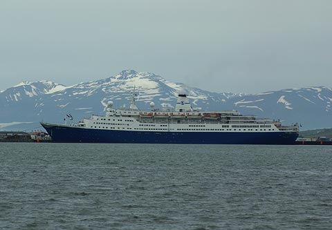 REFLEKTION.INFO - Bild des Tages: MS MARCO POLO in Island