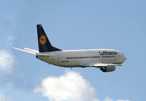 REFLEKTION.INFO - Bild des Tages : Lufthansa Boeing 737-300