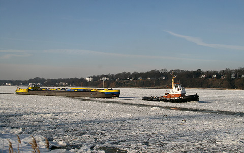 Eis auf der Elbe