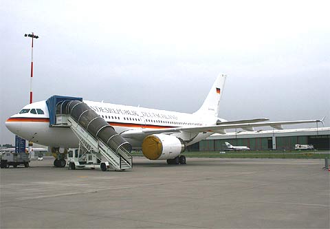 REFLEKTION.INFO - Bild des Tages:  AIRBUS A310-300 10+22