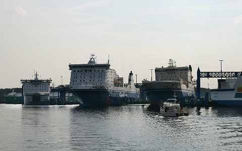 Fhrschiffe in Travemnde