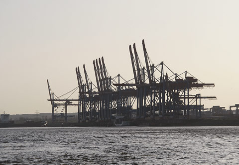 REFLEKTION.INFO - Bild des Tages:  CONTAINERTERMINAL ALTENWERDER 
