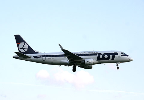 REFLEKTION.INFO - Bild des Tages : EMBRAER 175  LOT  SP-LIC