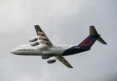 BRUSSELS AIRLINES JUMBOLINO BAe AVRO RJ100  OO-DWC