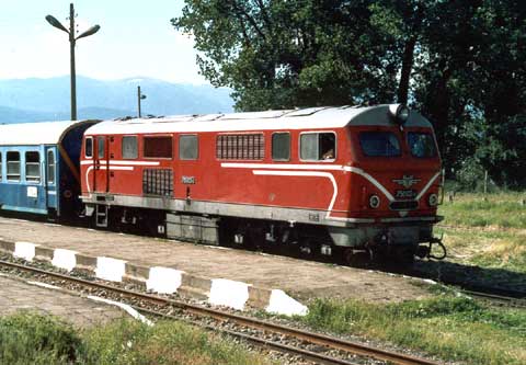REFLEKTION.INFO - Bild des Tages : Diesellok 75 002 der Rhodopenbahn in Bulgarien