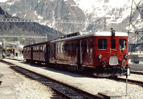 REFLEKTION.INFO - Bild des Tages:   Regionalzug der FURKA-OBERALP BAHN