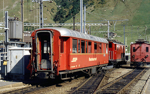 RHTISCHE BAHN  WR 3813 RESTAURANT 