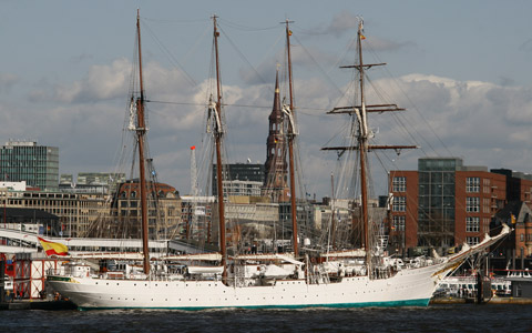 Segelschulschiff JUAN SEBASTIN DE ELCANO