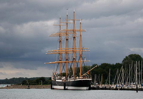 REFLEKTION.INFO - Bild des Tages:  Flying P-Liner Viermastbark PASSAT